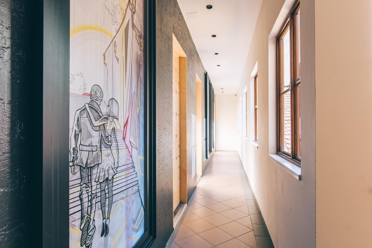 Visitinn Apartments & Hostel Prague Exterior photo